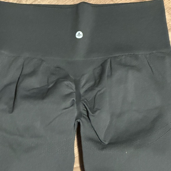 Halara High-Waisted Seamless Leggings Tummy Control Butt Lifting Gray Large - Picture 5 of 6